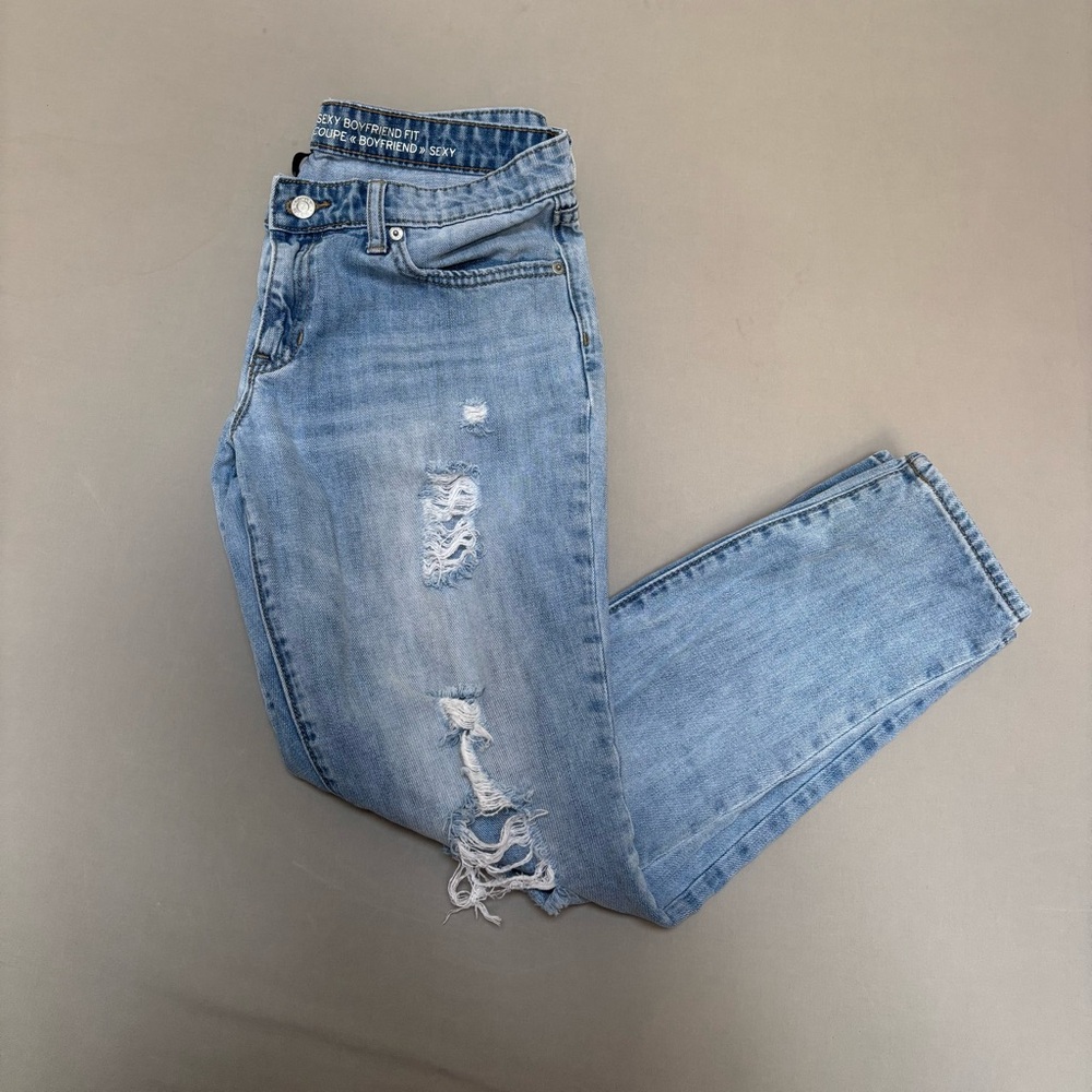 GAP Sexy Boyfriend distressed jeans Size 4
